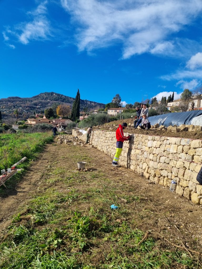 Nos équipes sur le chantier restanques au Bar-sur-Loup